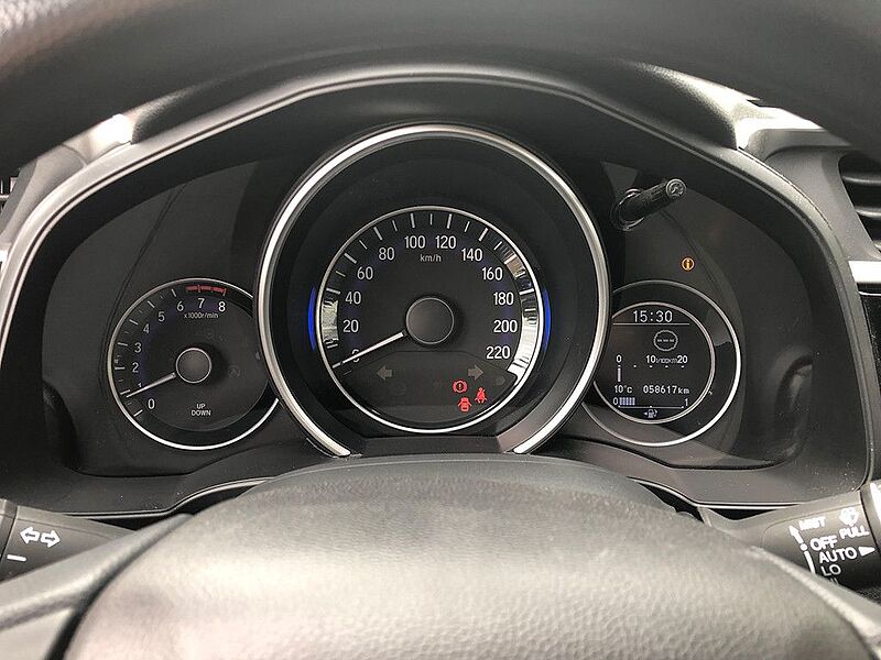 Honda Jazz 1.3i Comfort mit Navigationssystem